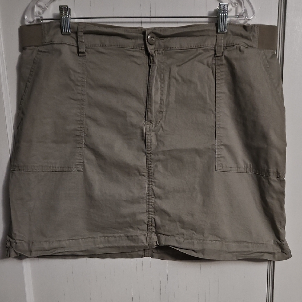 Lee Beige Casual Skirt